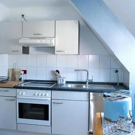 Apartment Kunterbunt - Sehr Zentral, Neu Renoviert, 2sz