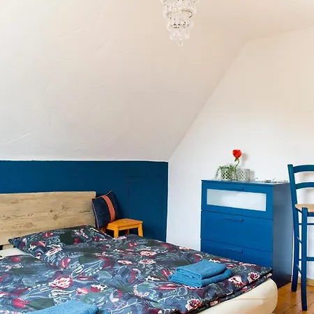 Apartment Kunterbunt - Sehr Zentral, Neu Renoviert, 2sz *